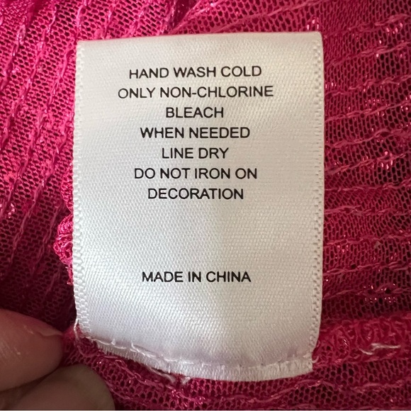 Chelsea & Violet Pink Sequin Top Festive Boxy Layering Semi Sheer Sz Small NEW - Picture 10 of 12